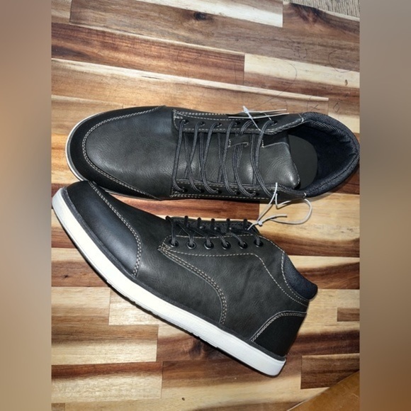 NIB GOODFELLOW & Co Men’s sneakers - Picture 3 of 4